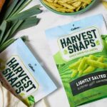 Harvest Snaps Lightly Salted, Baked Green Pea Snacks, 6 oz - Image 5